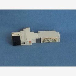 SMC VQ1101-5 3-pin connector